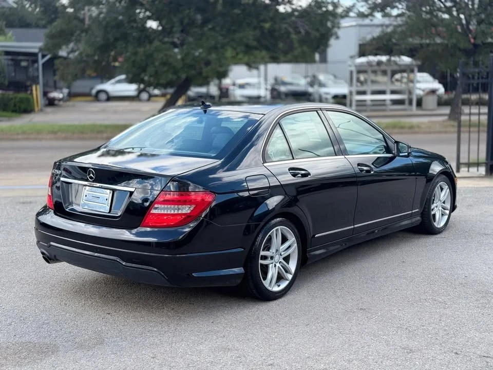 2013 Mercedes-Benz W204 C-Class - Image 4 of 19