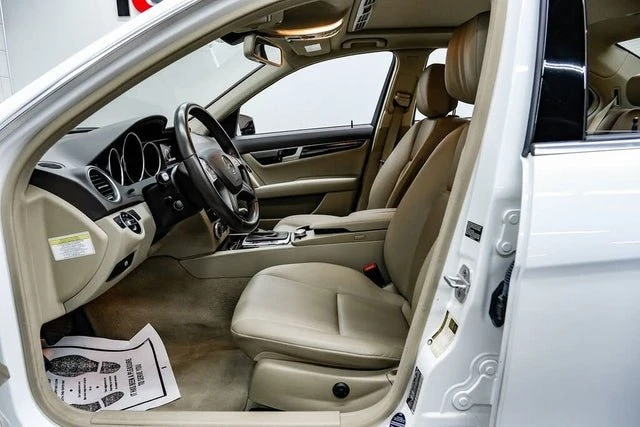2013 Mercedes-Benz W204 C-Class - Image 11 of 17