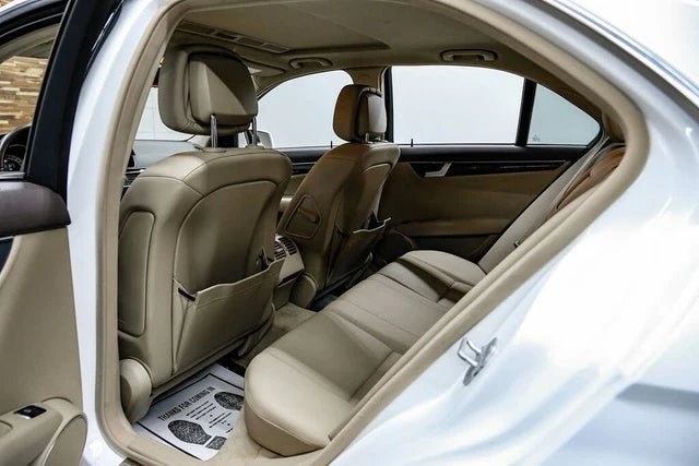 2013 Mercedes-Benz W204 C-Class - Image 15 of 17