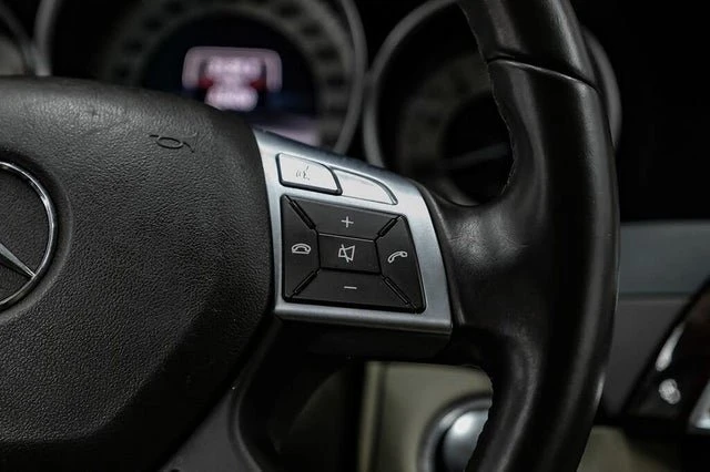 2013 Mercedes-Benz W204 C-Class - Image 8 of 17