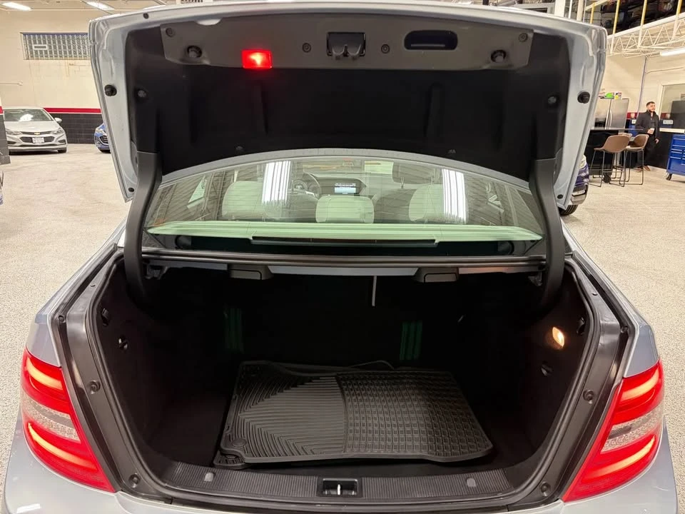 2013 Mercedes-Benz W204 C-Class - Image 8 of 20
