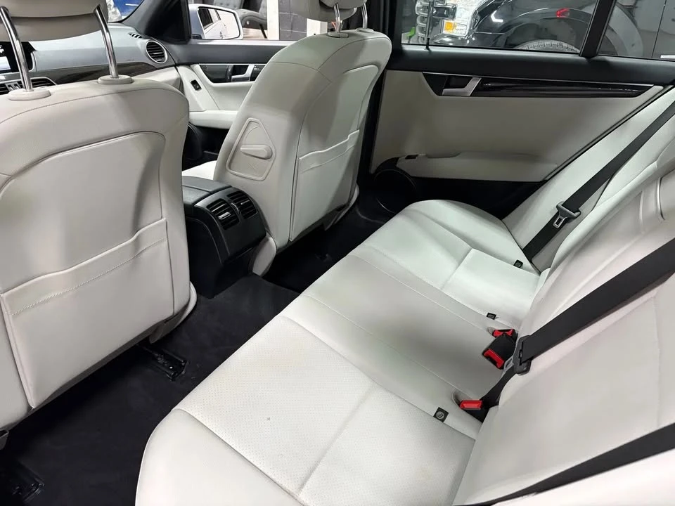 2013 Mercedes-Benz W204 C-Class - Image 7 of 20