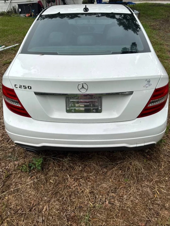 2013 Mercedes-Benz W204 C-Class - Image 2 of 4