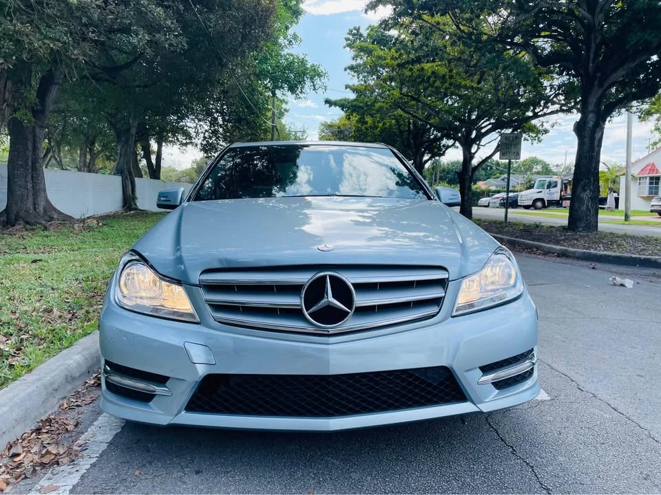 2013 Mercedes-Benz W204 C-Class - Image 12 of 15