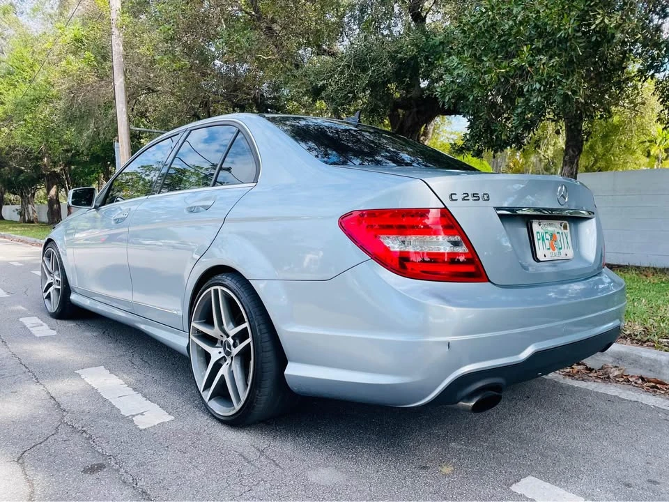 2013 Mercedes-Benz W204 C-Class - Image 14 of 15