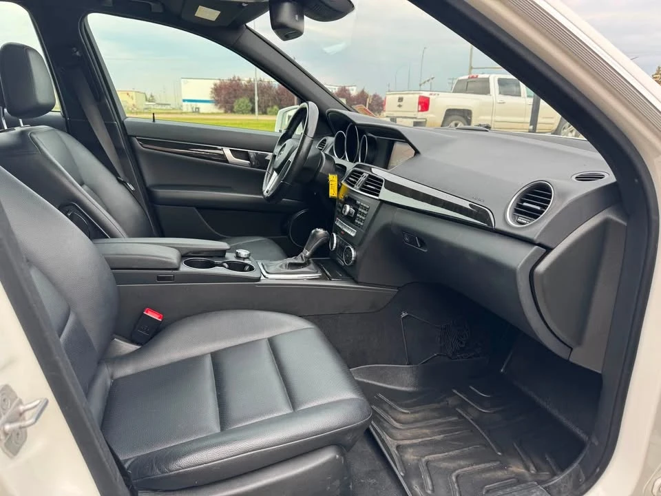 2013 Mercedes-Benz W204 C-Class - Image 11 of 17
