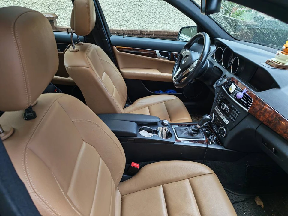 2013 Mercedes-Benz W204 C-Class - Image 4 of 8
