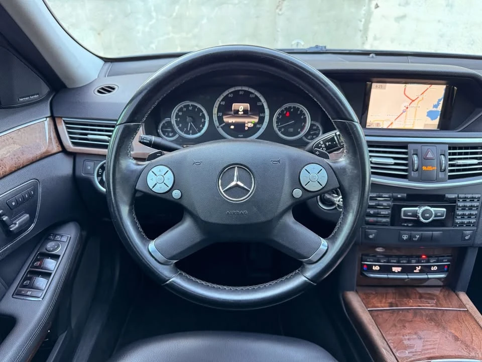 2013 Mercedes-Benz W212 E-Class - Image 12 of 16
