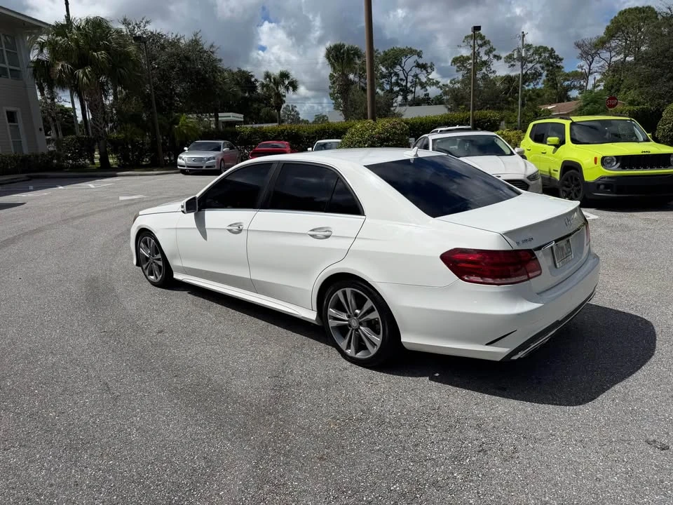 2013 Mercedes-Benz W212 E-Class - Image 4 of 12