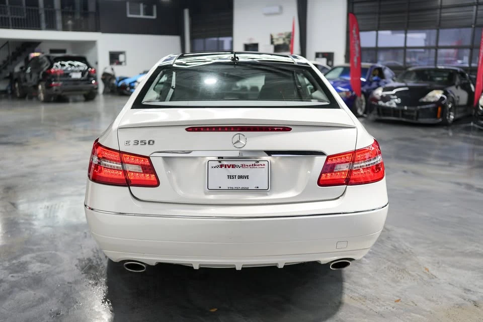 2013 Mercedes-Benz W212 E-Class - Image 8 of 18