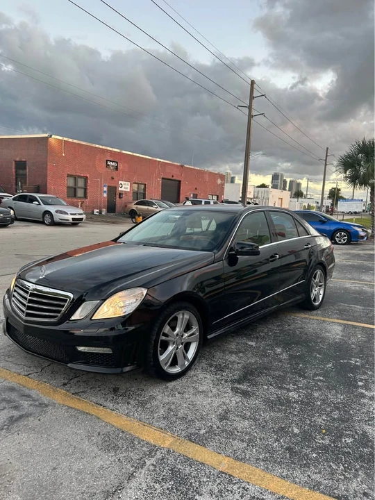 2013 Mercedes-Benz W212 E-Class - Image 4 of 11