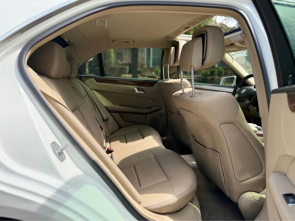 2013 Mercedes-Benz W212 E-Class - Image 12 of 19