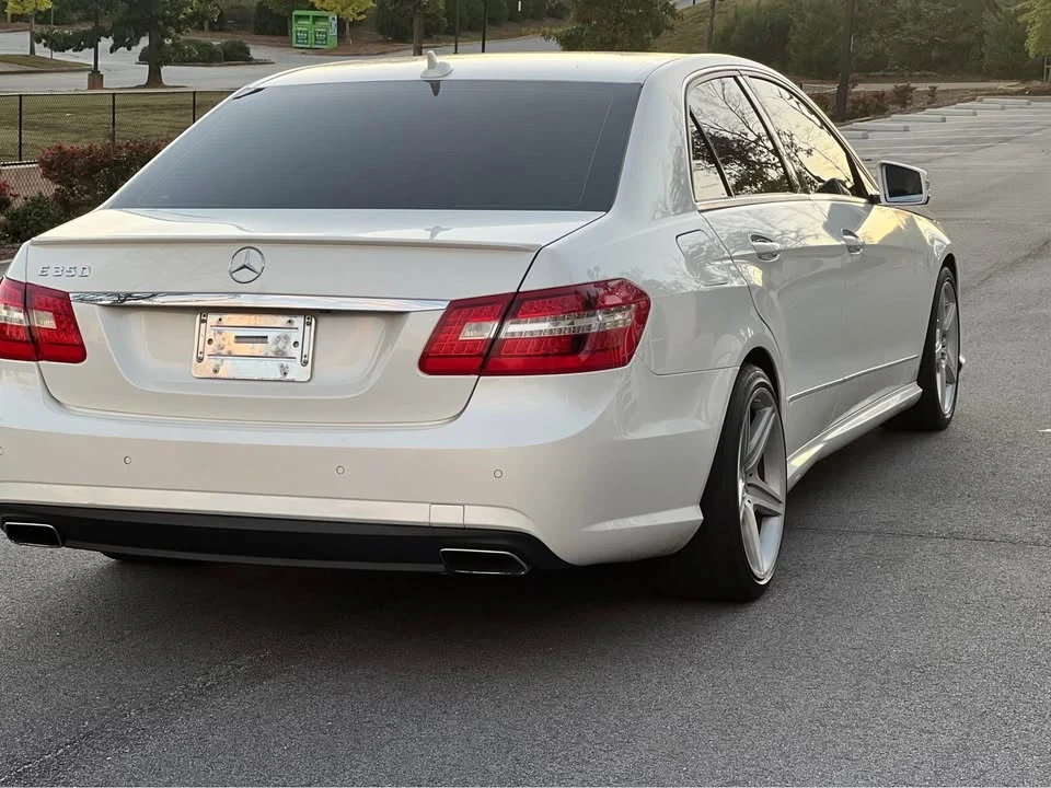 2013 Mercedes-Benz W212 E-Class - Image 8 of 19