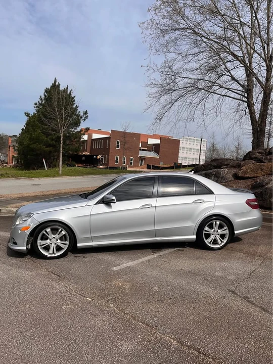 2013 Mercedes-Benz W212 E-Class - Image 2 of 11