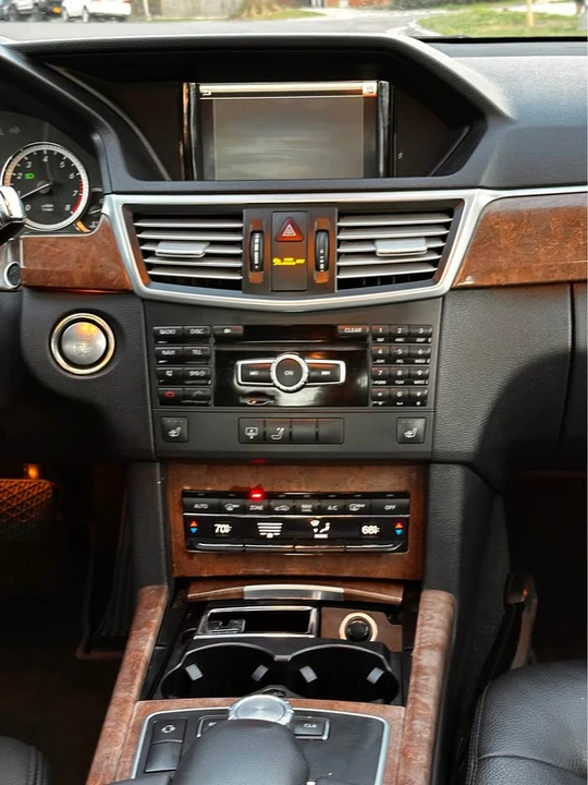 2013 Mercedes-Benz W212 E-Class - Image 4 of 10