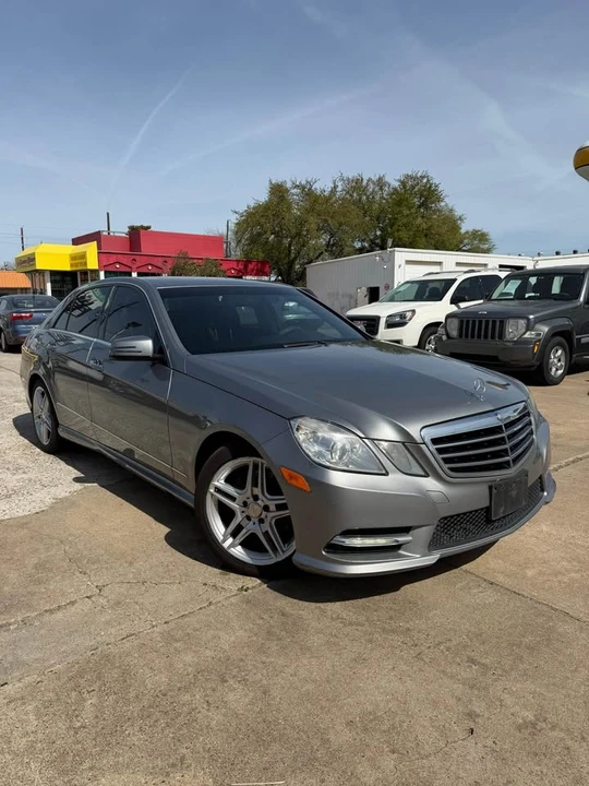2013 Mercedes-Benz W212 E-Class - Image 2 of 12