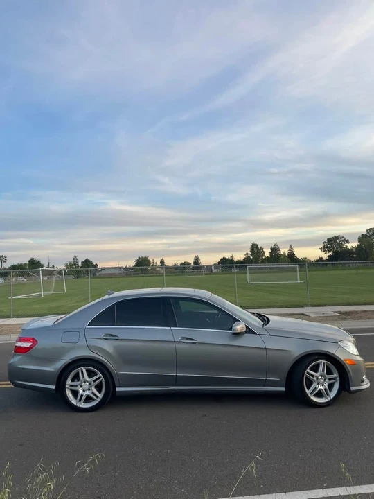 2013 Mercedes-Benz W212 E-Class - Image 2 of 11