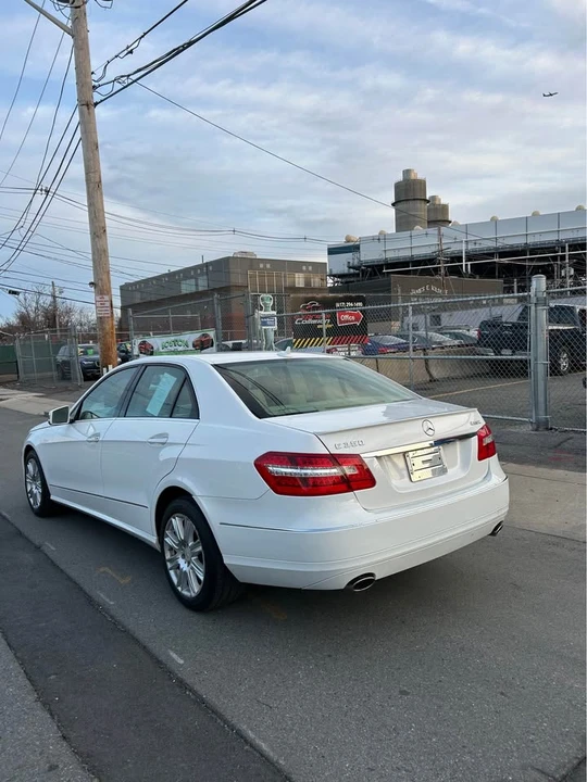 2013 Mercedes-Benz W212 E-Class - Image 8 of 12