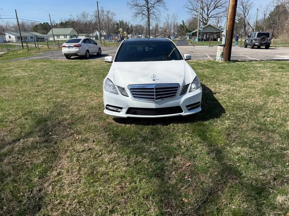 2013 Mercedes-Benz W212 E-Class - Image 2 of 15