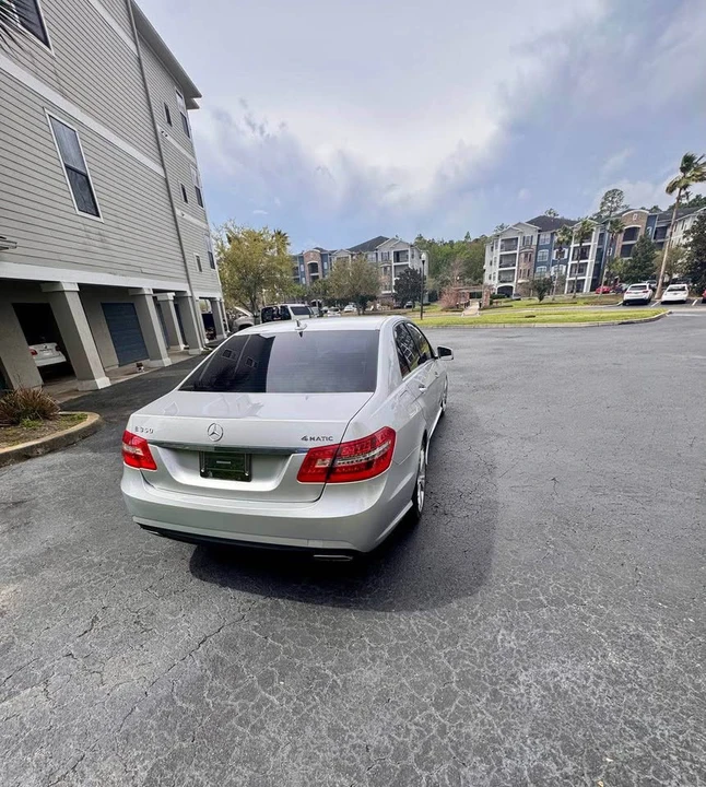 2013 Mercedes-Benz W212 E-Class - Image 10 of 18
