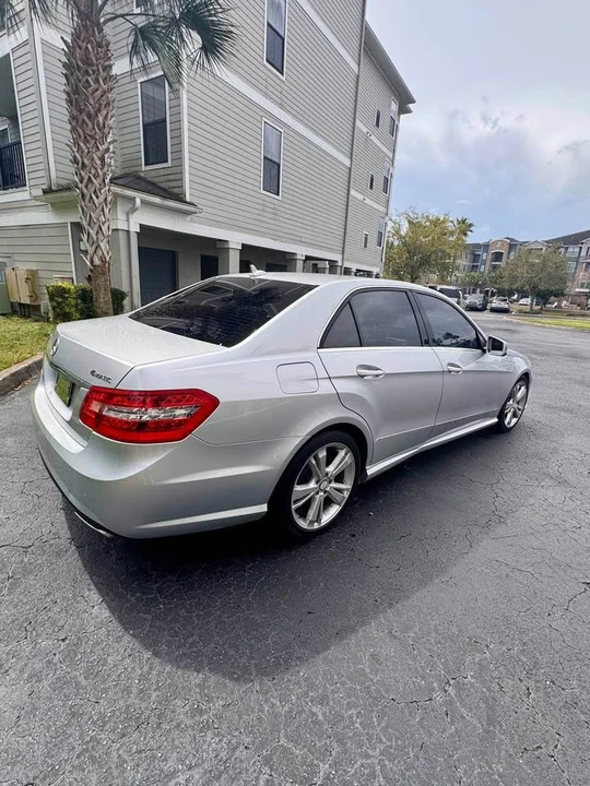 2013 Mercedes-Benz W212 E-Class - Image 9 of 18