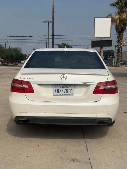 2013 Mercedes-Benz W212 E-Class - Image 16 of 17