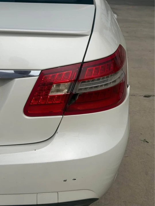 2013 Mercedes-Benz W212 E-Class - Image 14 of 17