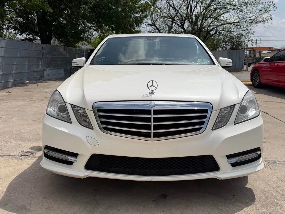 2013 Mercedes-Benz W212 E-Class - Image 2 of 17