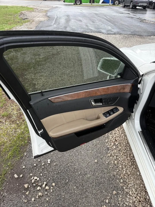 2013 Mercedes-Benz W212 E-Class - Image 9 of 20