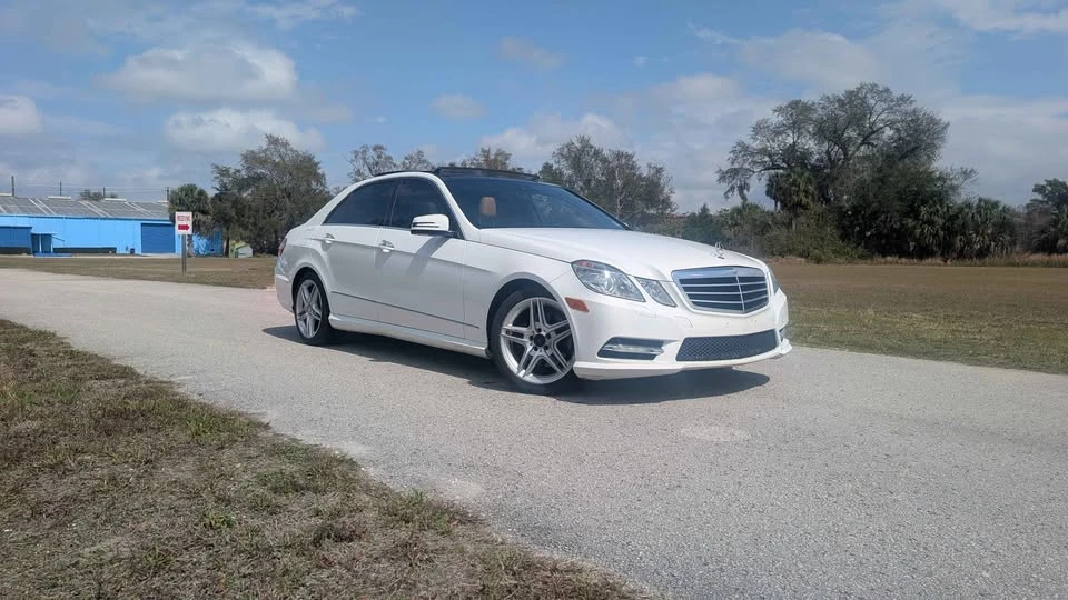 2013 Mercedes-Benz W212 E-Class - Image 2 of 18