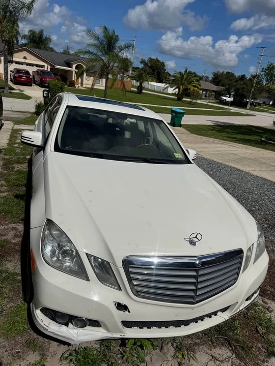 2013 Mercedes-Benz W212 E-Class - Image 2 of 12