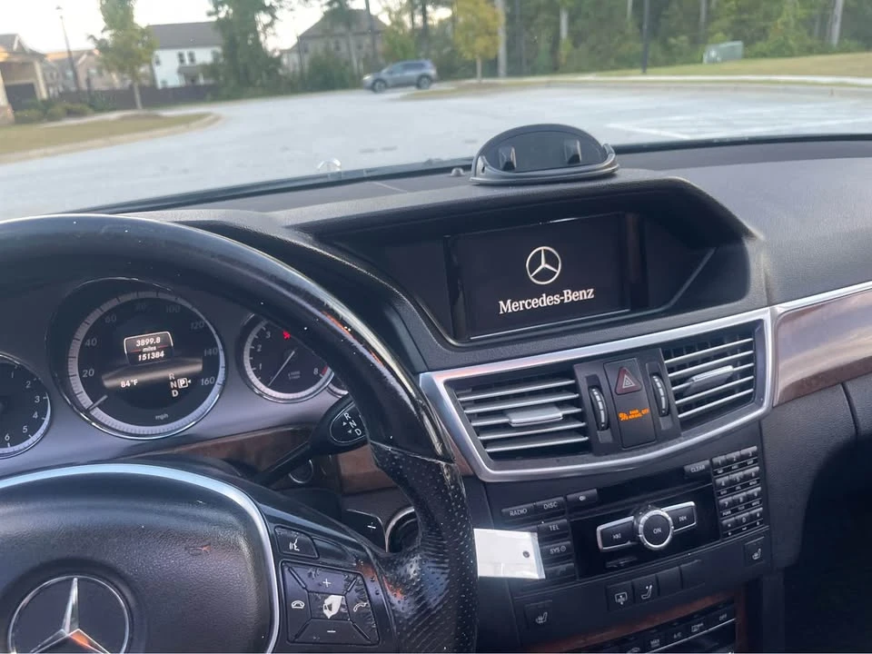2013 Mercedes-Benz W212 E-Class - Image 8 of 20