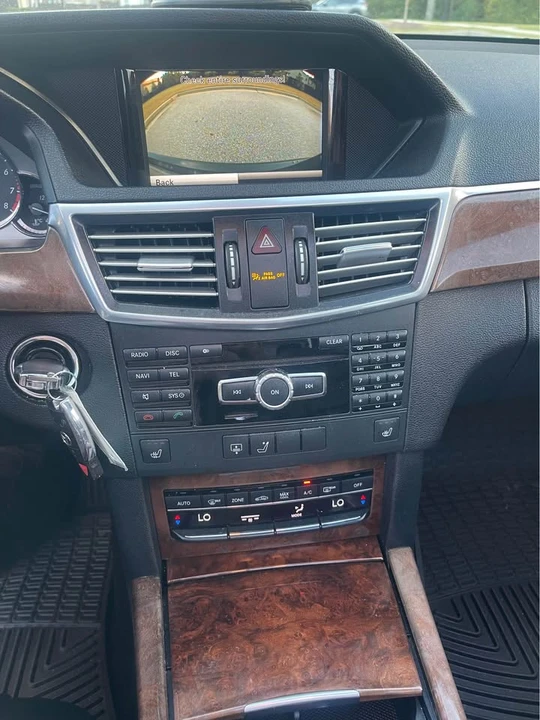 2013 Mercedes-Benz W212 E-Class - Image 13 of 20