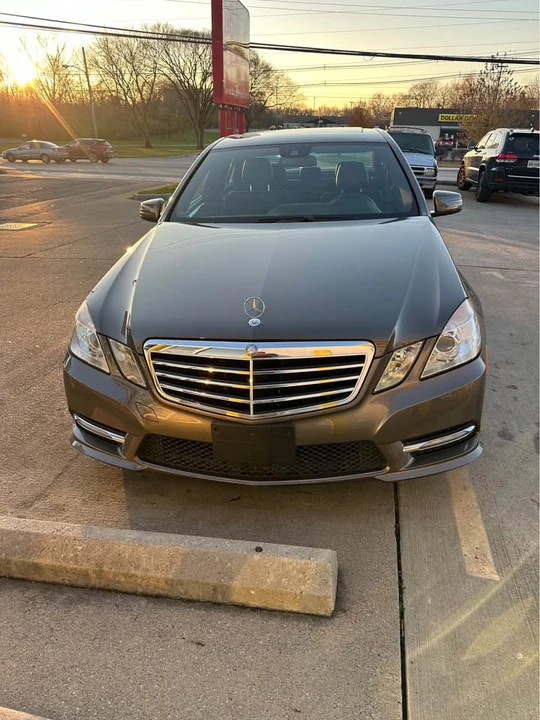 2013 Mercedes-Benz W212 E-Class - Image 2 of 16