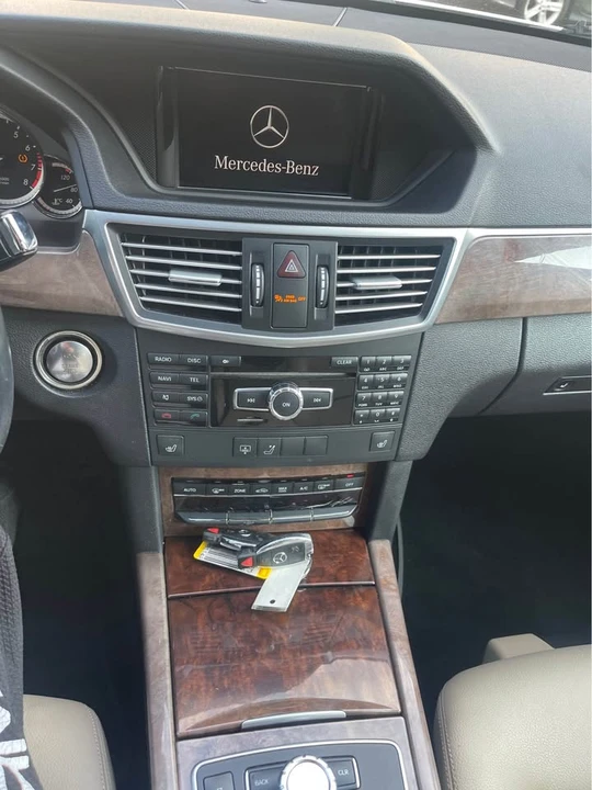 2013 Mercedes-Benz W212 E-Class - Image 13 of 20