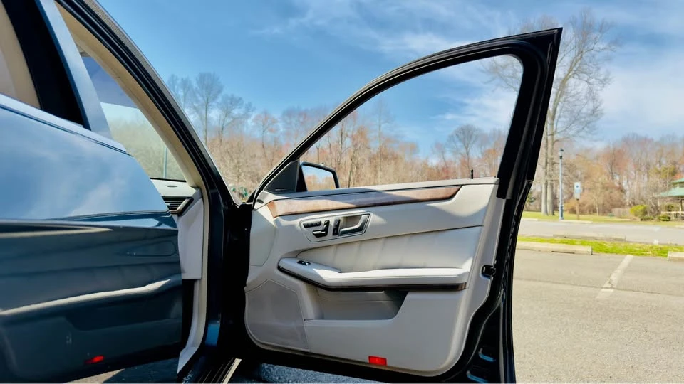2013 Mercedes-Benz W212 E-Class - Image 11 of 19