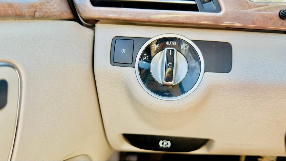 2013 Mercedes-Benz W212 E-Class - Image 17 of 19