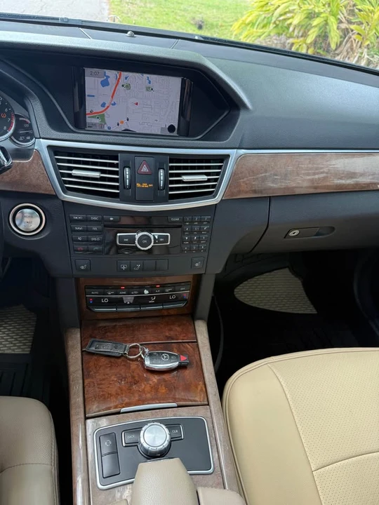 2013 Mercedes-Benz W212 E-Class - Image 9 of 13