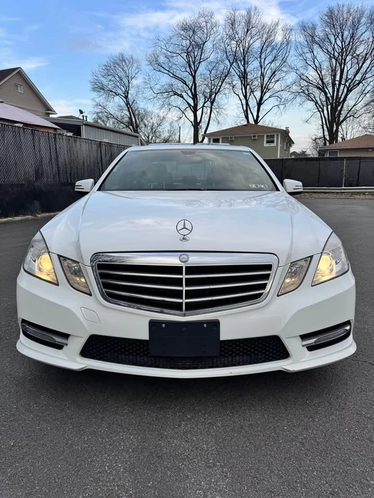 2013 Mercedes-Benz W212 E-Class - Image 3 of 15
