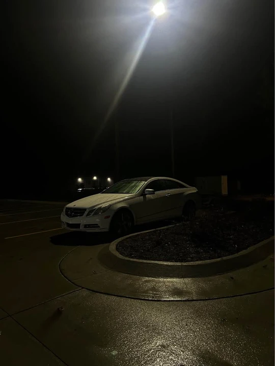 2013 Mercedes-Benz W212 E-Class - Image 2 of 12