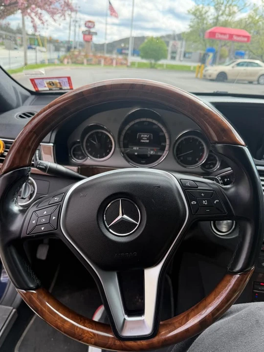 2013 Mercedes-Benz W212 E-Class - Image 6 of 12