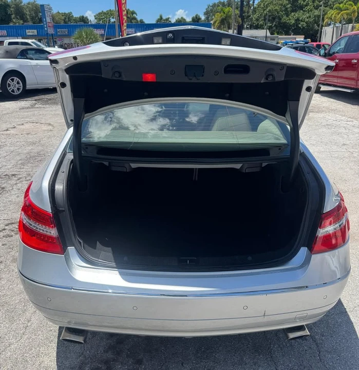 2013 Mercedes-Benz W212 E-Class - Image 12 of 18