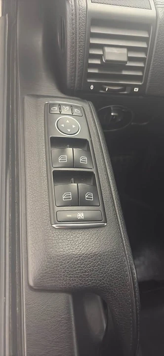 2013 Mercedes-Benz W463 G-Class - Image 6 of 11