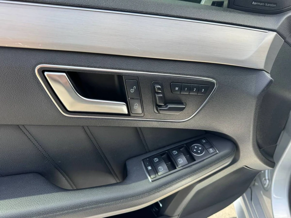 2013 Mercedes-Benz W212 E-Class - Image 17 of 21
