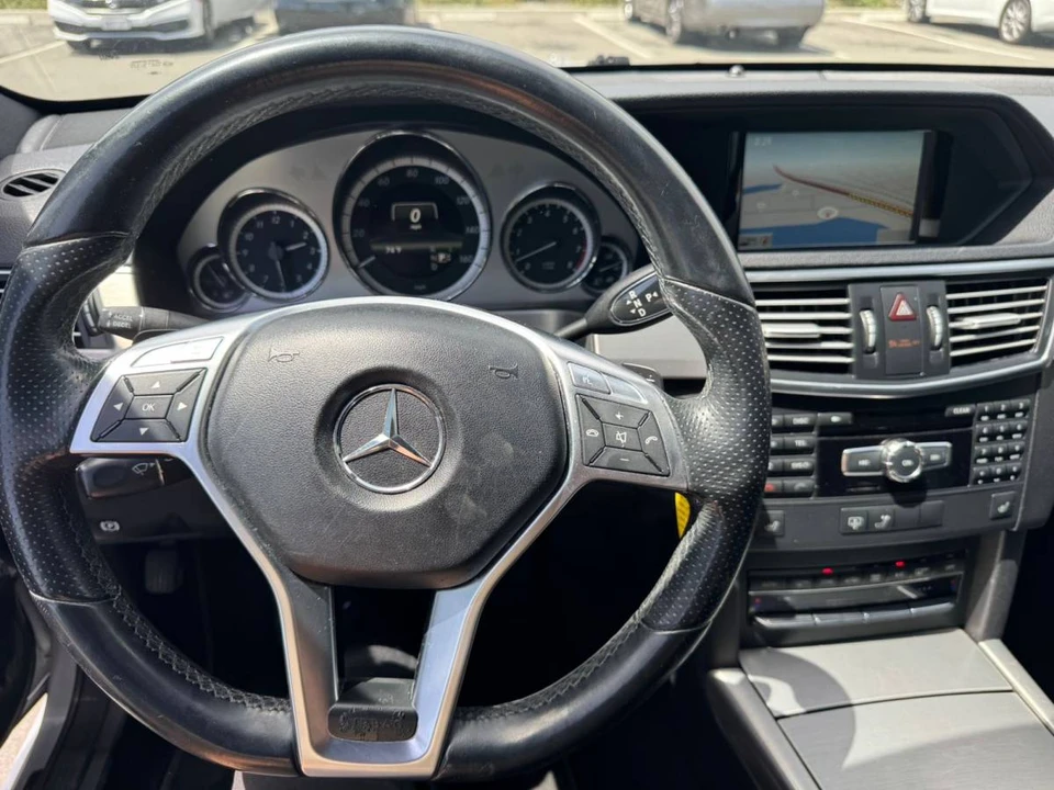 2013 Mercedes-Benz W212 E-Class - Image 9 of 21