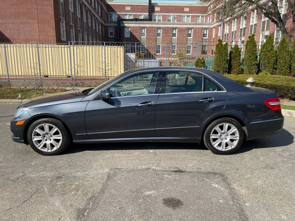 2013 Mercedes-Benz W212 E-Class - Image 2 of 10