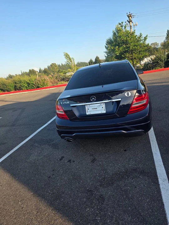 2013 Mercedes-Benz W204 C-Class - Image 2 of 24