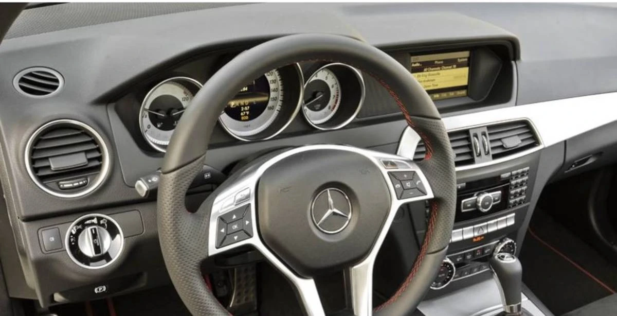 2013 Mercedes-Benz W204 C-Class - Image 2 of 2