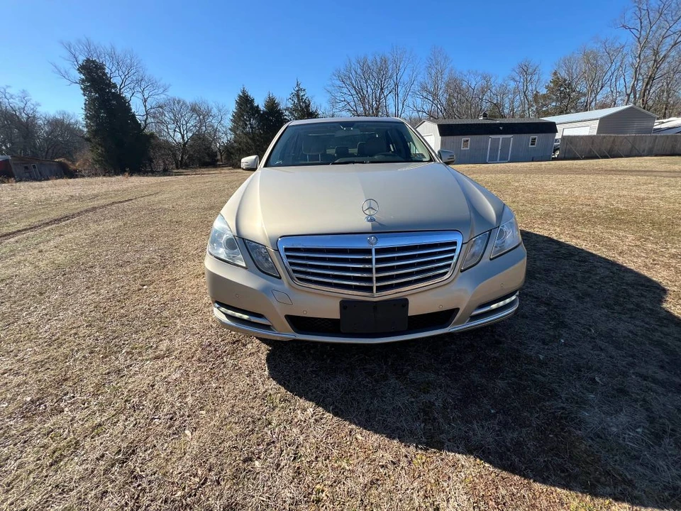 2013 Mercedes-Benz W212 E-Class - Image 2 of 17