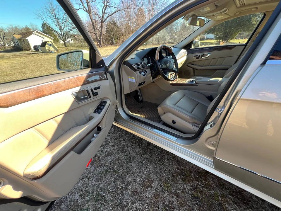 2013 Mercedes-Benz W212 E-Class - Image 14 of 17